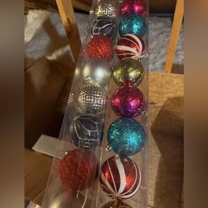 16 new in package colorful ornaments